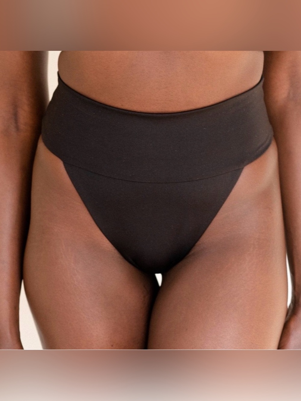 NWT Londre Bodywear The Banded Scrunch Bottom in Matte Black, size XL